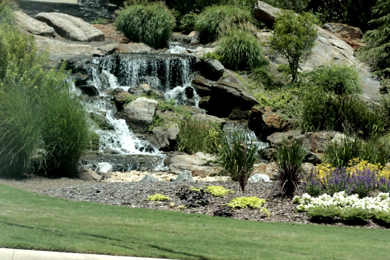 paysagiste-COURSEGOULES-min_small-garden-waterfall-rocks-natural-landscape-nature-1593483-pxhere.com